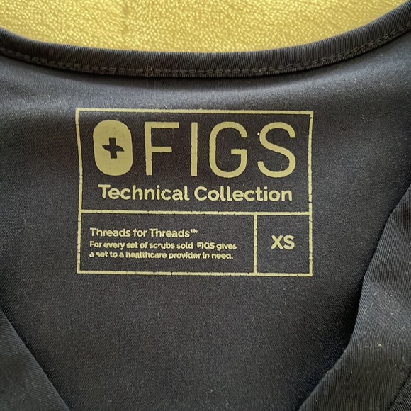 Women’s figs scrub top - Picture 2 of 3